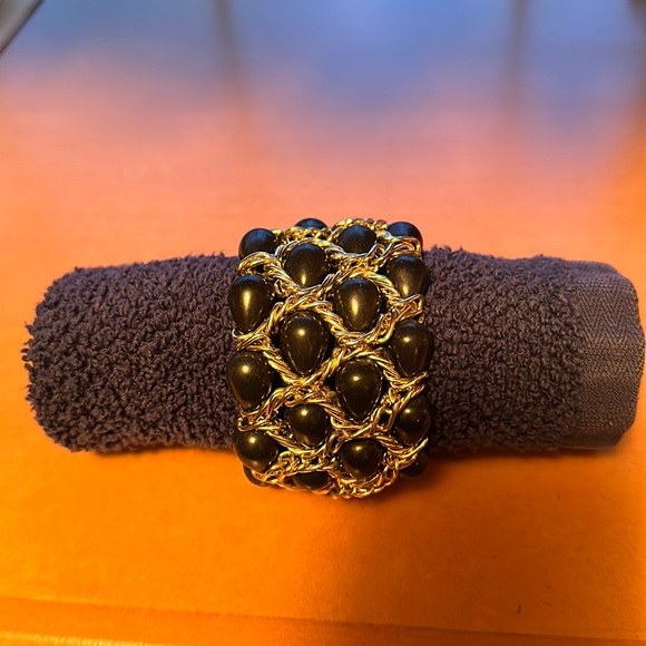 Jewelry - Black and gold bead and chain stretchy bracelet! Never worn!